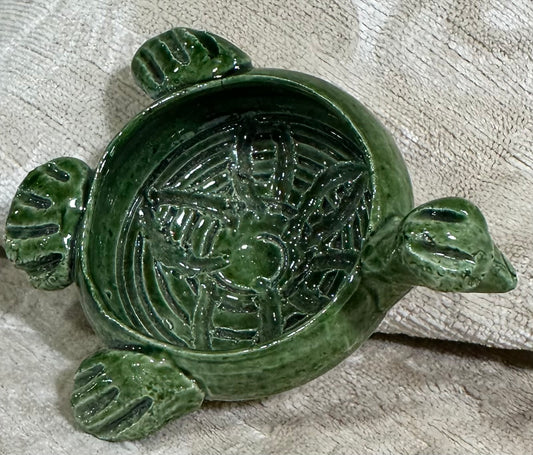 Handcrafted Turtle Garlic Keeper and Salt Cellar | Artisan Ceramic Bowl